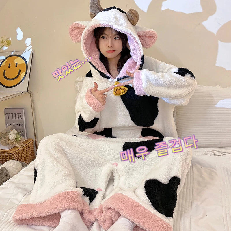 Grenouillère Femme Vache — Combinaison Pyjama Polaire Noir et Blanc